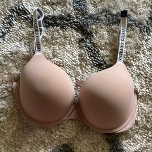 NWT vs bra 36 D